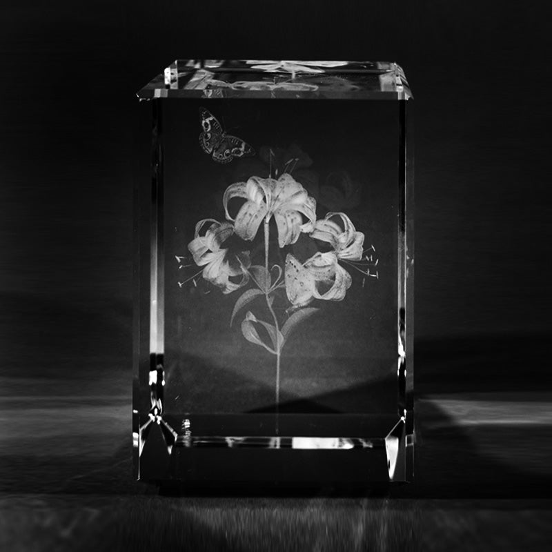 3D Crystal Motiv Blume in Laser Glas: Lilie mit Schmetterling