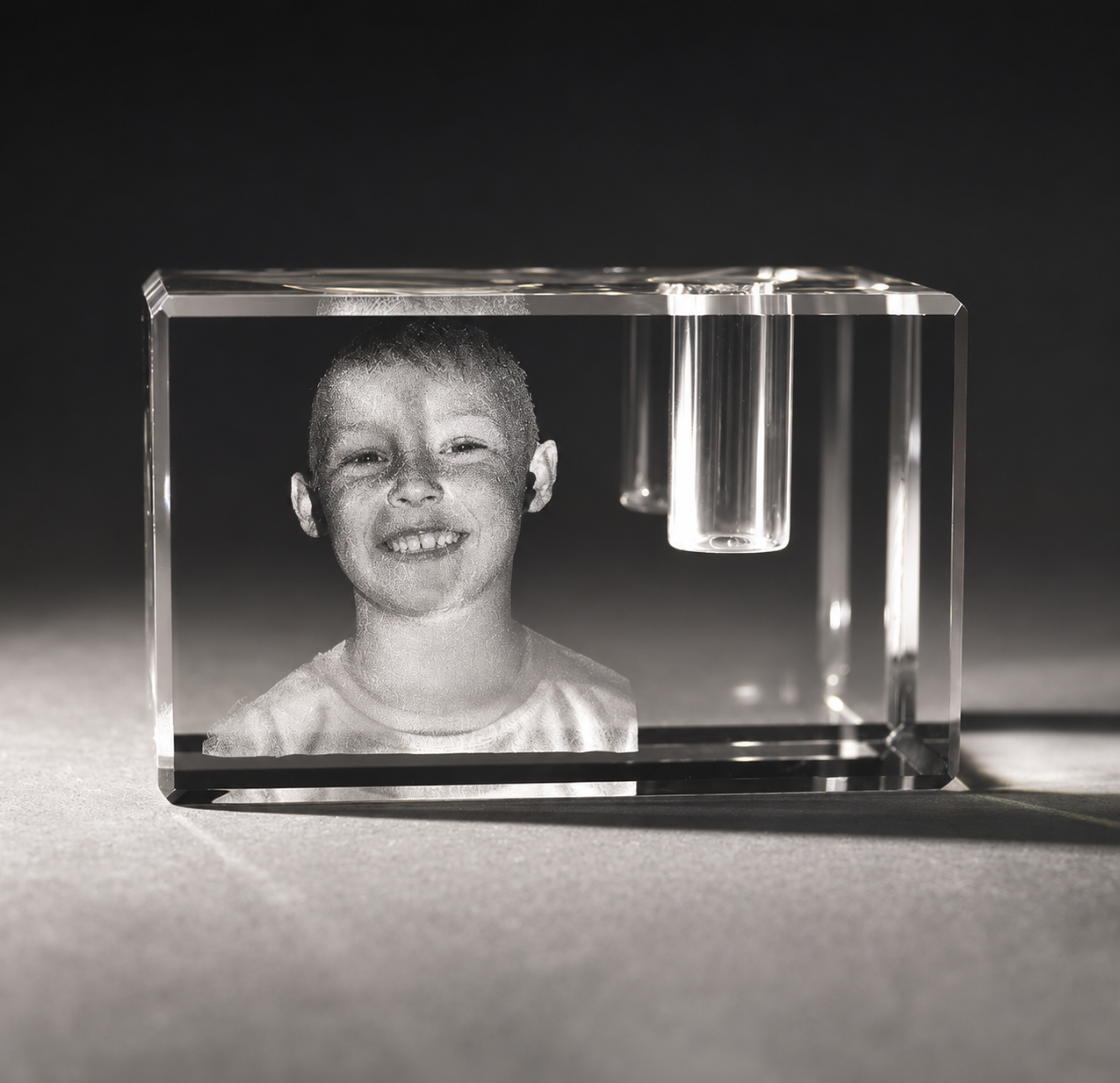 3D Laser Foto im Stifthalter 80x50x50 mm (1-2 Personen)