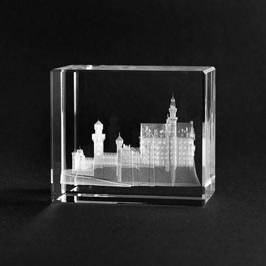 3D Schloss Neuschwanstein in Glas lasergraviert. Gebäude in Glaswürfel von 3D Crystal