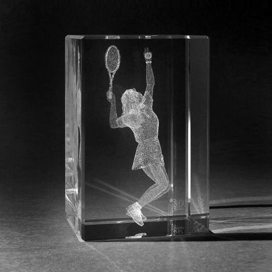3D Laserglas Motiv Tennis. Tennisspielerin in Kristall gelasert