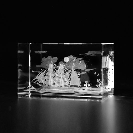 3D Schiff Gorchfock in Kristallglas gelasert. 3D Crystal Glas Motive Segelschiff