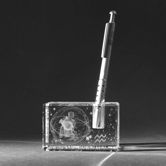 3D Sternzeichen Wassermann im Stiftehalter aus Glas gelasert. 3D Crystal Kristallglas Motiv